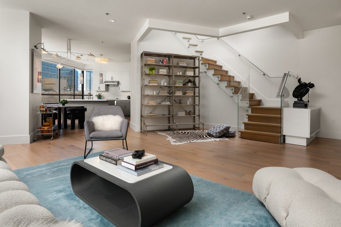 Condo in San Francisco, California, United States 3 - 18607020