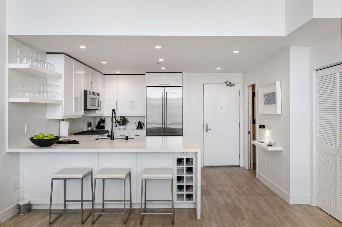 Condo in San Francisco, California, United States 3 - 18606960