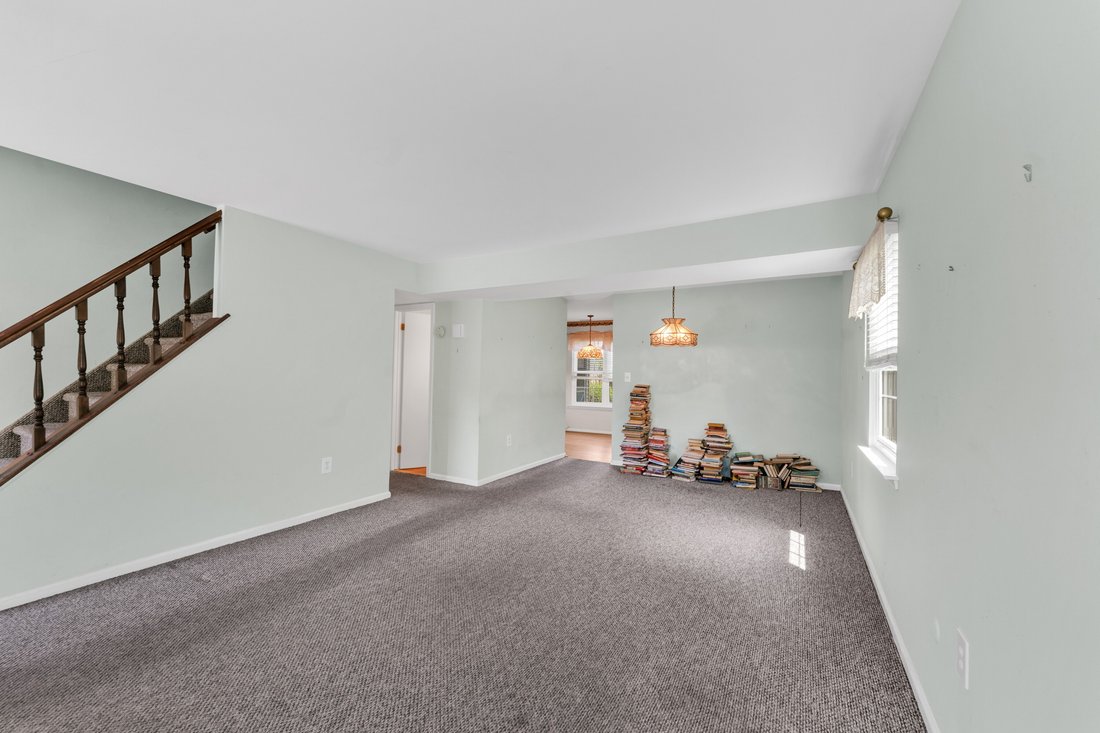 Townhouse in East Brunswick, New Jersey, United States 4 - 18606987