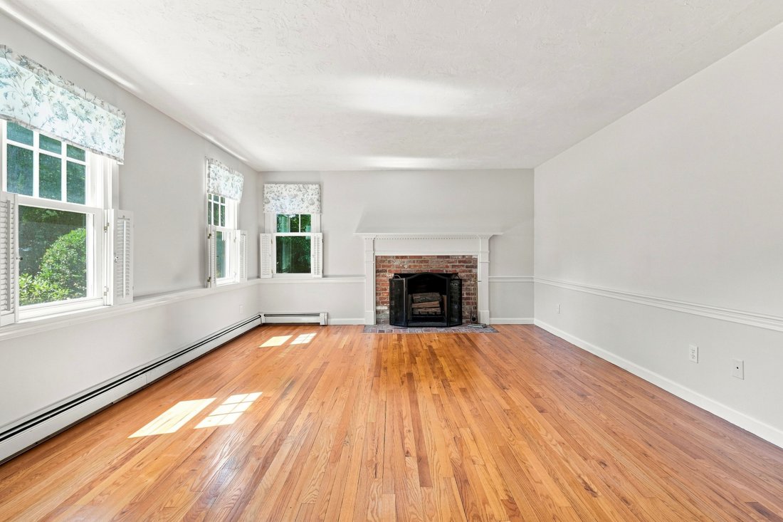 House in Kingston, Massachusetts, United States 4 - 18606974
