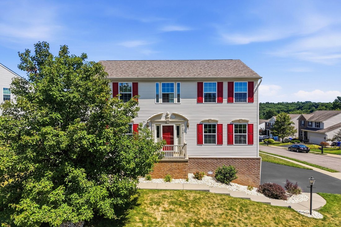 House in Mars, Pennsylvania, United States 1 - 18607024