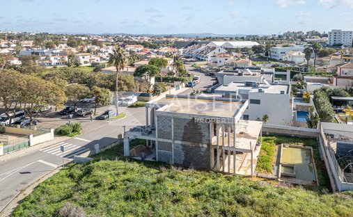 Villa in Olhos de Agua, Algarve, Portugal 1