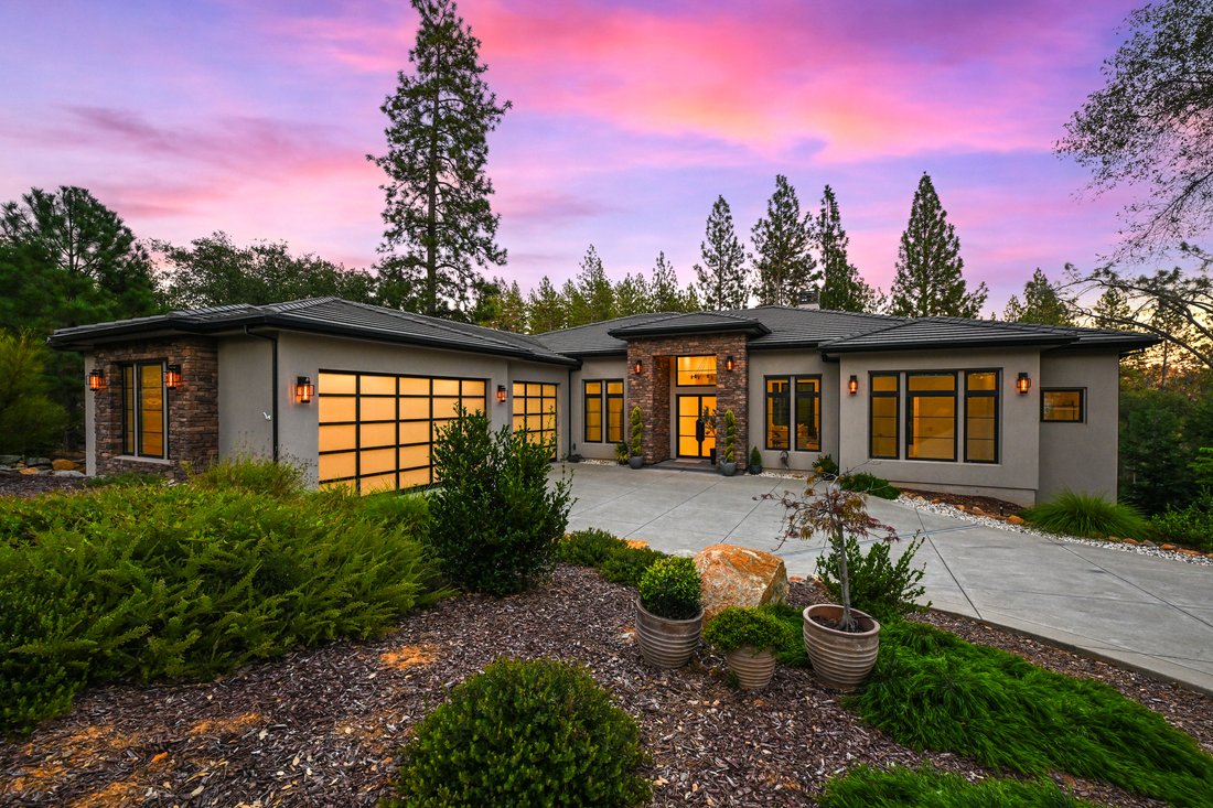 Meadow Vista, California, United States 1 - 17842980