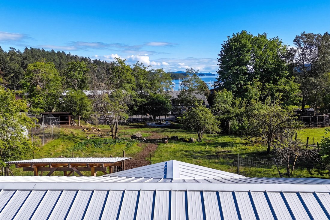 Rancho en Saltspring Island, Columbia Británica, Canadá 1 - 18607082