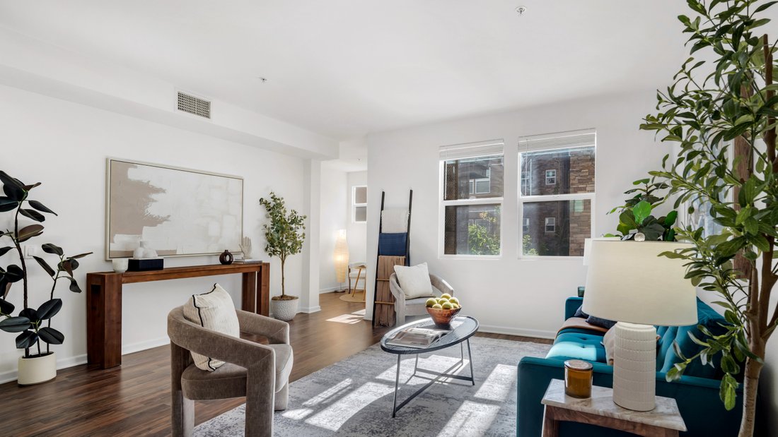 Condo in Santa Ana, California, United States 5 - 18607550