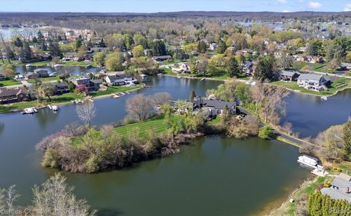 House in Wixom, Michigan, United States 1
