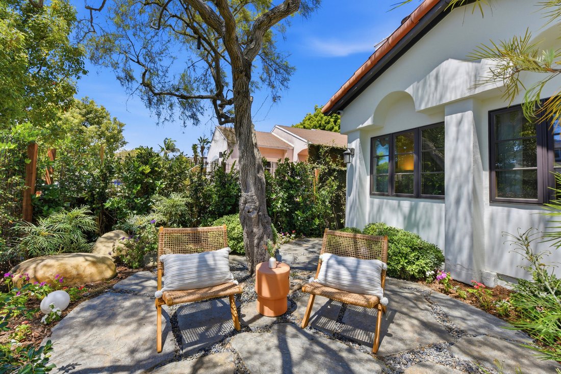 House in Los Angeles, California, United States 3 - 18607109