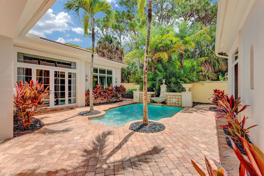 Palm Beach Gardens, Florida, United States 3 - 18606941