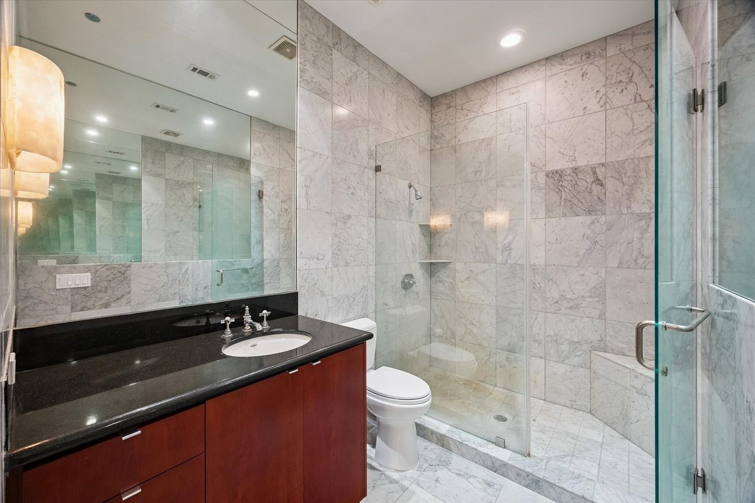 Condo in Houston, Texas, United States 5 - 18607964