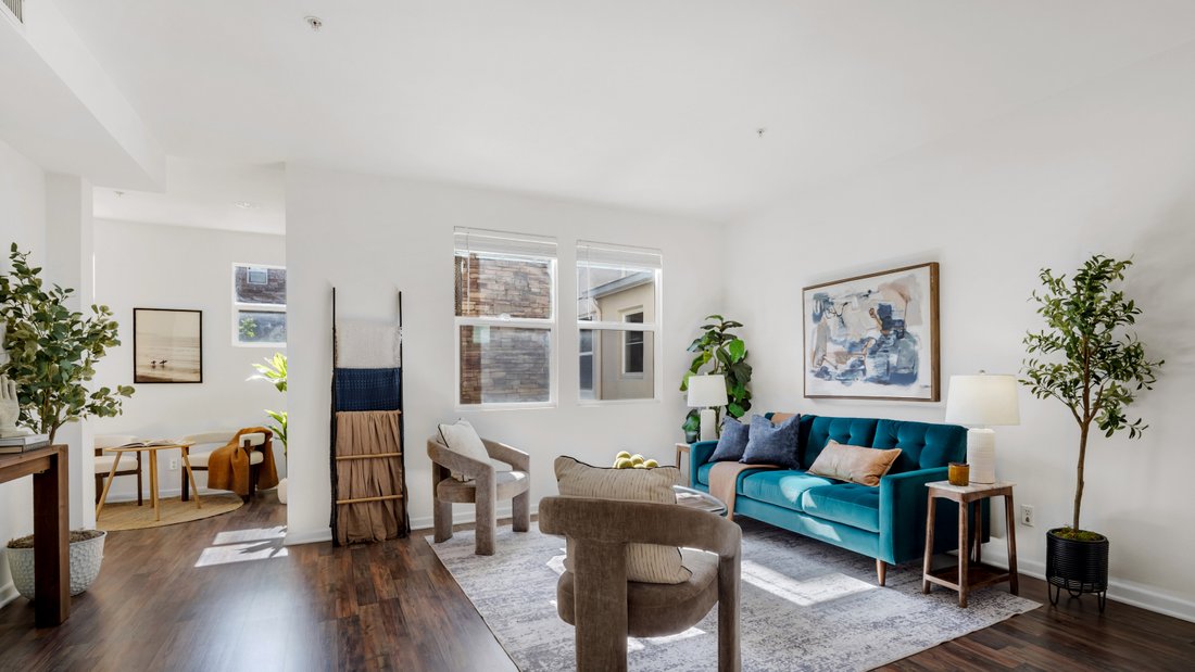 Condo in Santa Ana, California, United States 4 - 18607550