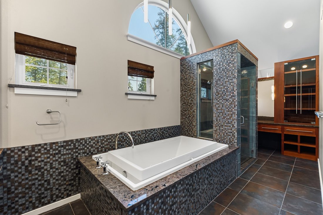 House in Sandpoint, Idaho, United States 5 - 18607343