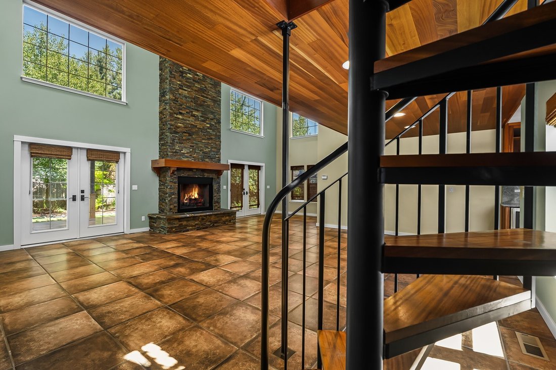 House in Sandpoint, Idaho, United States 4 - 18607343