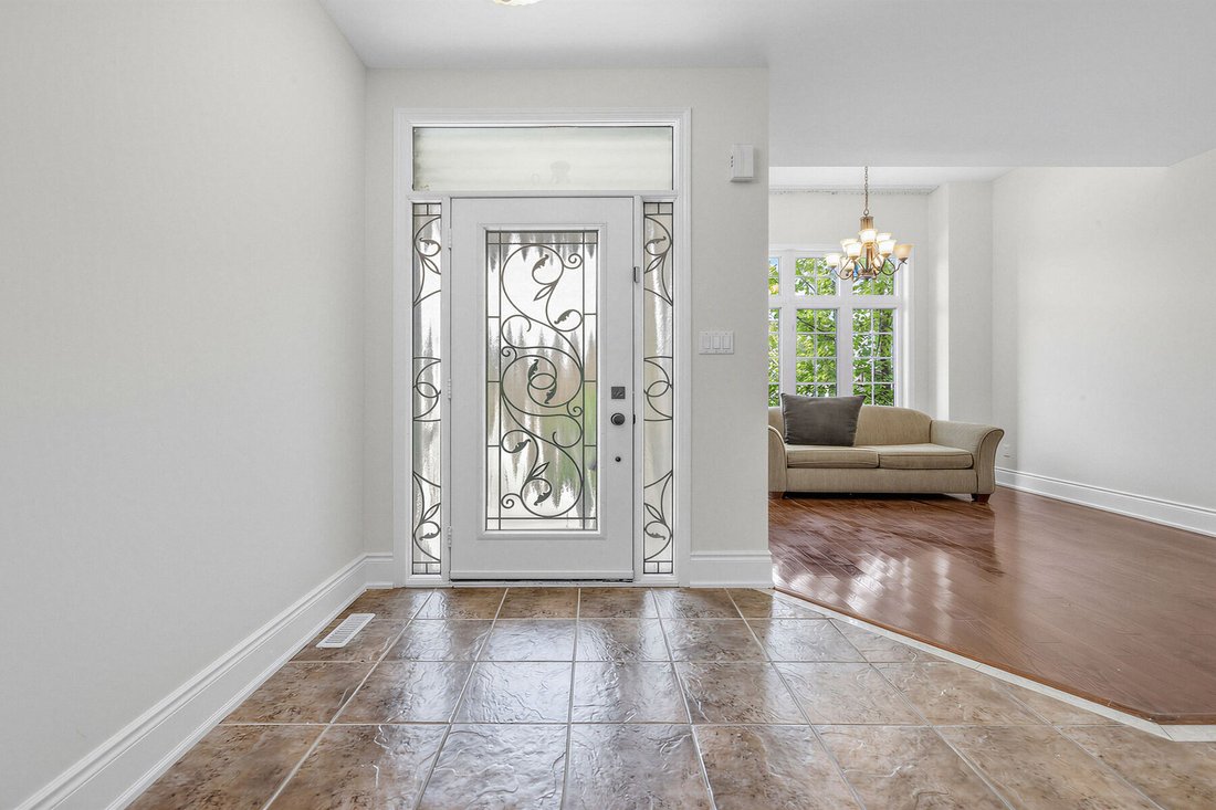 House in Burlington, Ontario, Canada 4 - 18607037
