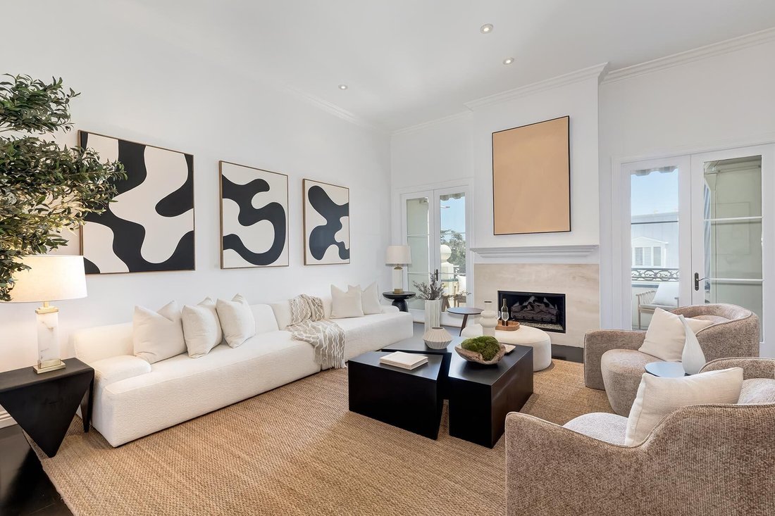 Condo in Los Angeles, California, United States 3 - 18607548