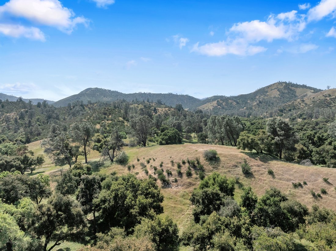 Land in Hollister, California, United States 3 - 18607432