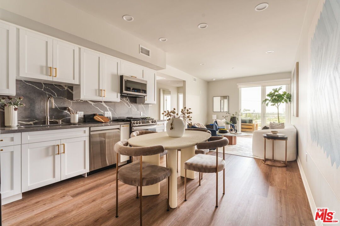 Condo in Los Angeles, California, United States 1 - 18606812