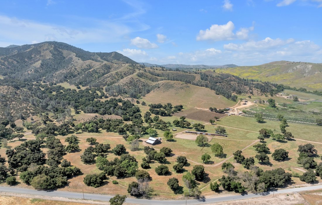 Land in Hollister, California, United States 1 - 18607432