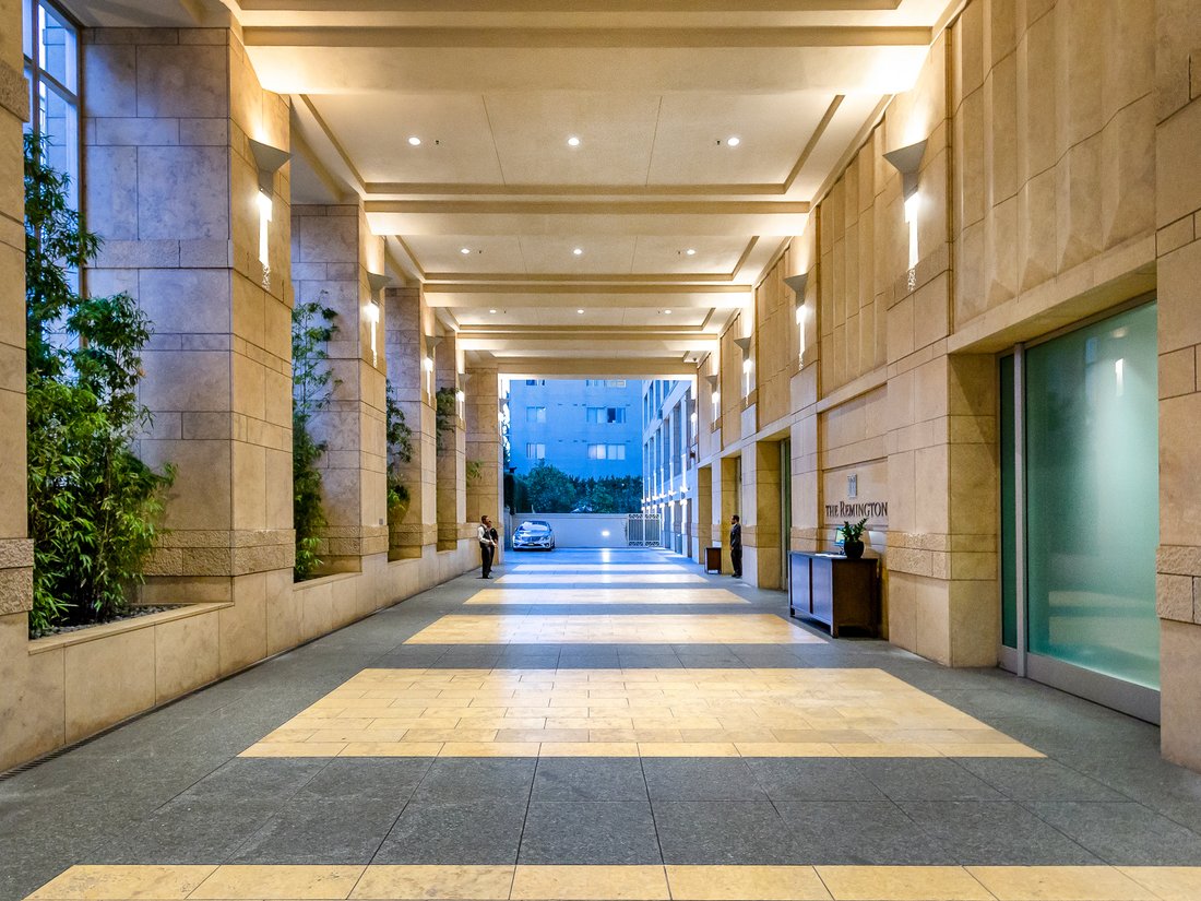 Condo in Los Angeles, California, United States 5 - 18607249