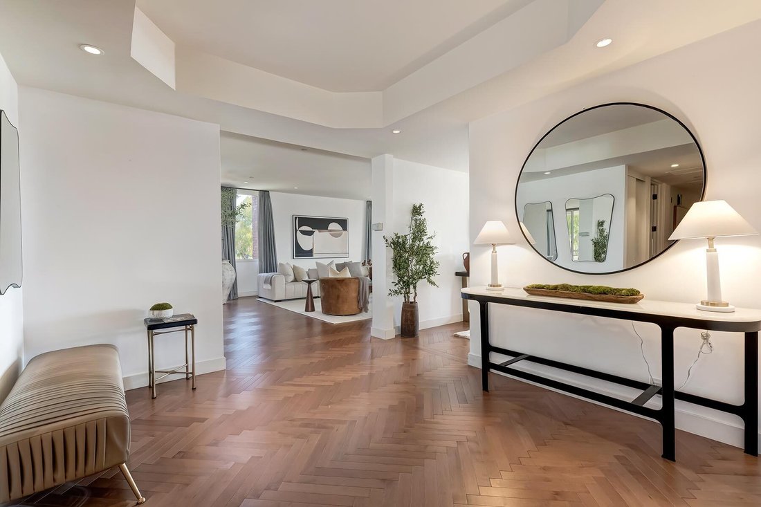 Condo in Beverly Hills, California, United States 2 - 18607225