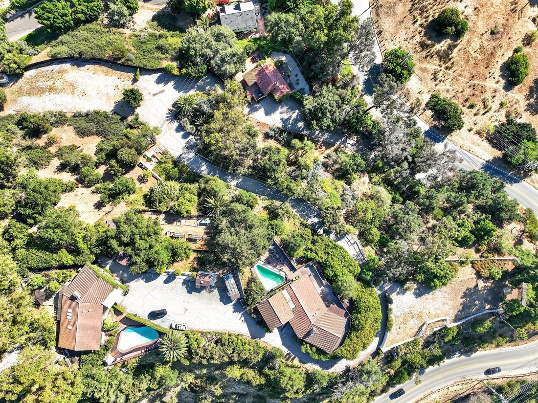 Land in Los Angeles, California, United States 4 - 18607067