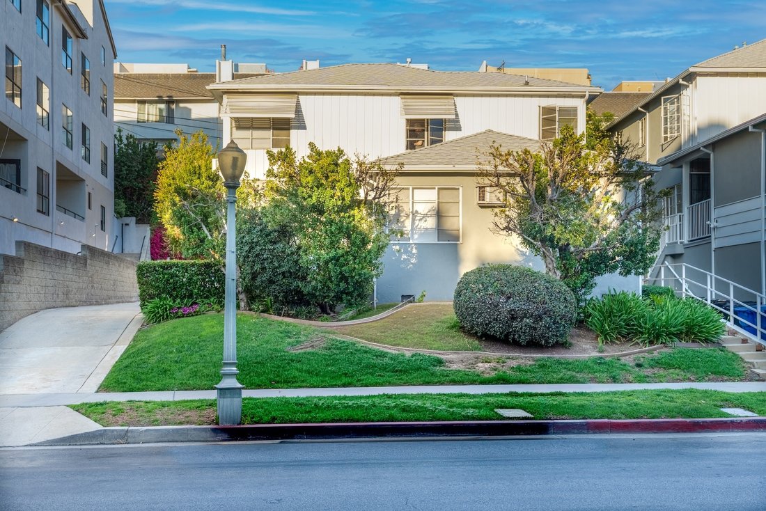 Los Angeles, California, United States 1 - 18607565