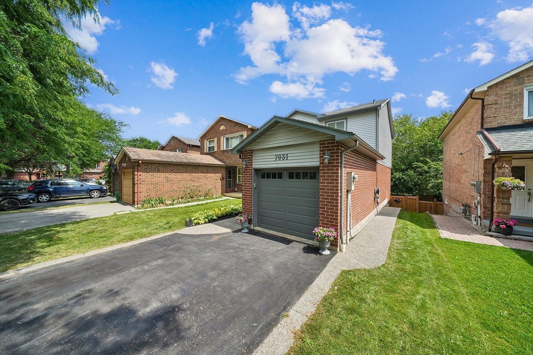 House in Mississauga, Ontario, Canada 5 - 18607078