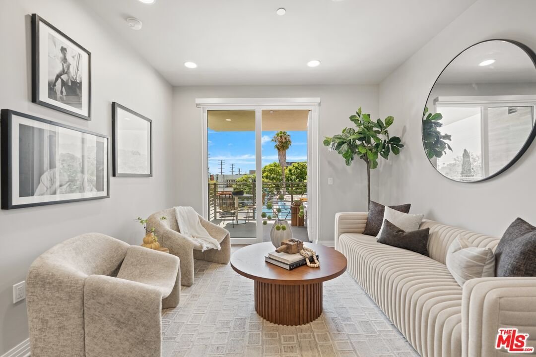 Condo in Los Angeles, California, United States 1 - 18606813