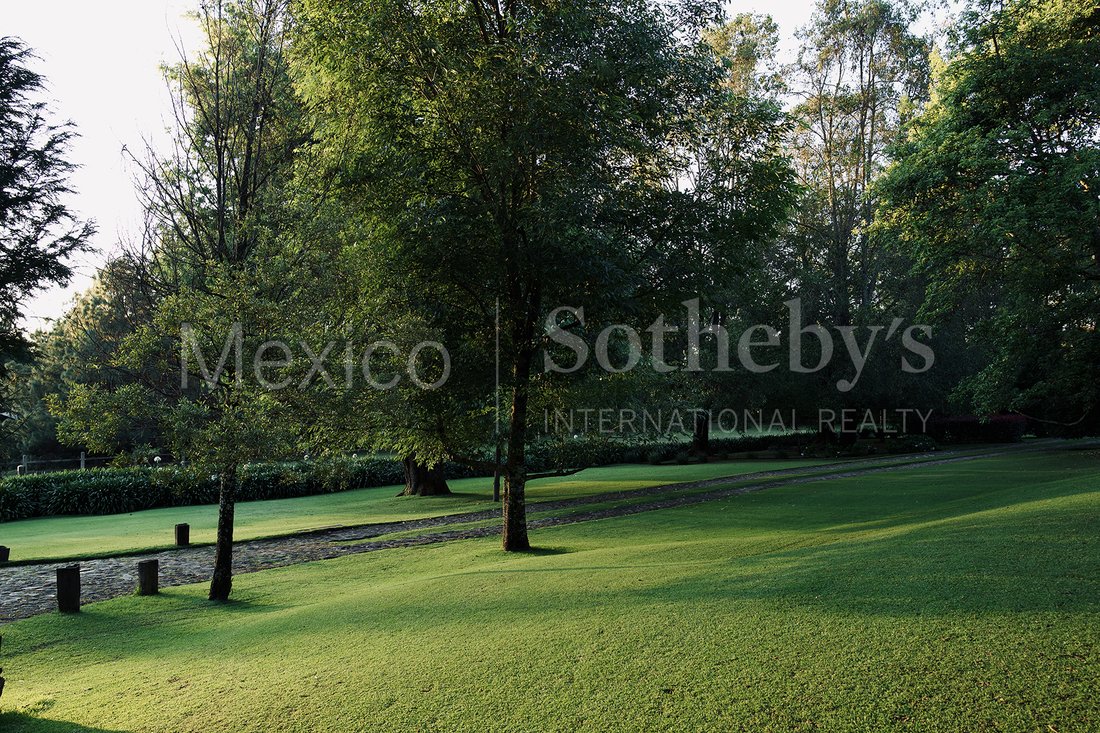 Land in Valle de Bravo, State of Mexico, Mexico 2 - 18607055
