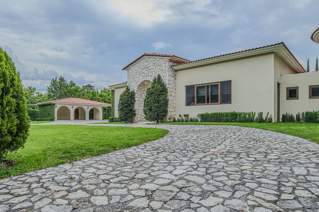 Estate in Puebla, Puebla, Mexico 1 - 18607239