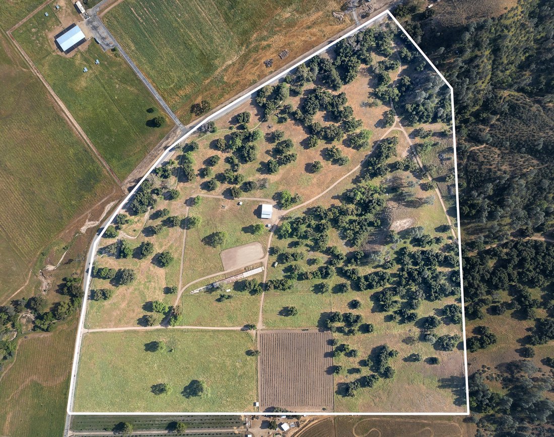 Land in Hollister, California, United States 2 - 18607432