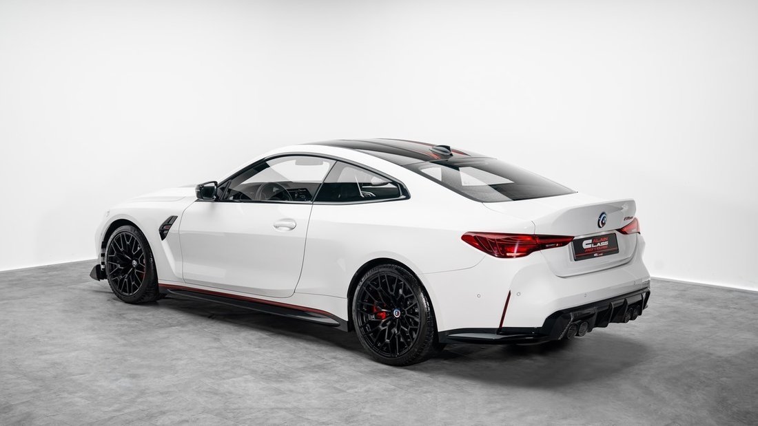 Coupe in Dubai, United Arab Emirates 2 - 18608284
