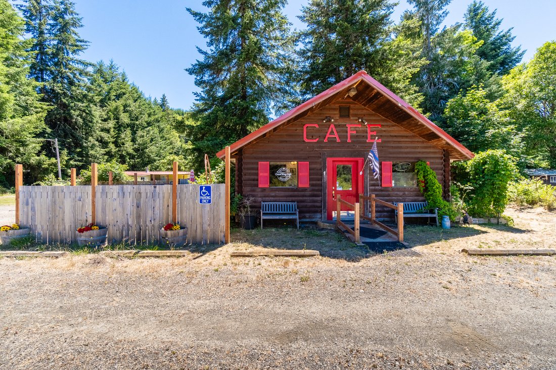 Blodgett, Oregon, United States 1 - 18607853