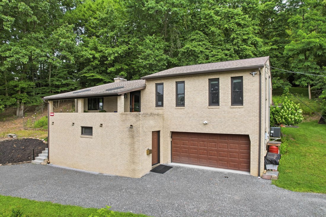 House in Pittsburgh, Pennsylvania, United States 3 - 18607144