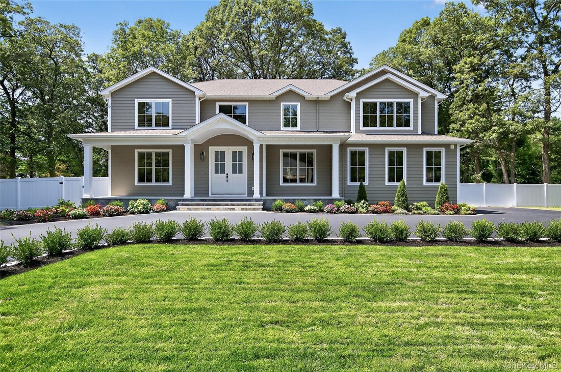 House in Huntington Station, New York, United States 1 - 18607685