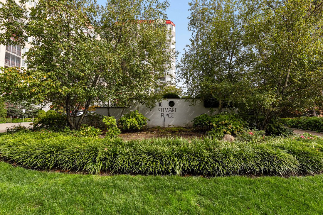 Condo in White Plains, New York, United States 2 - 18607969