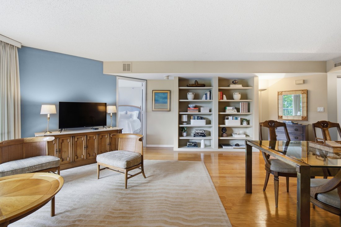 Condo in White Plains, New York, United States 5 - 18607969