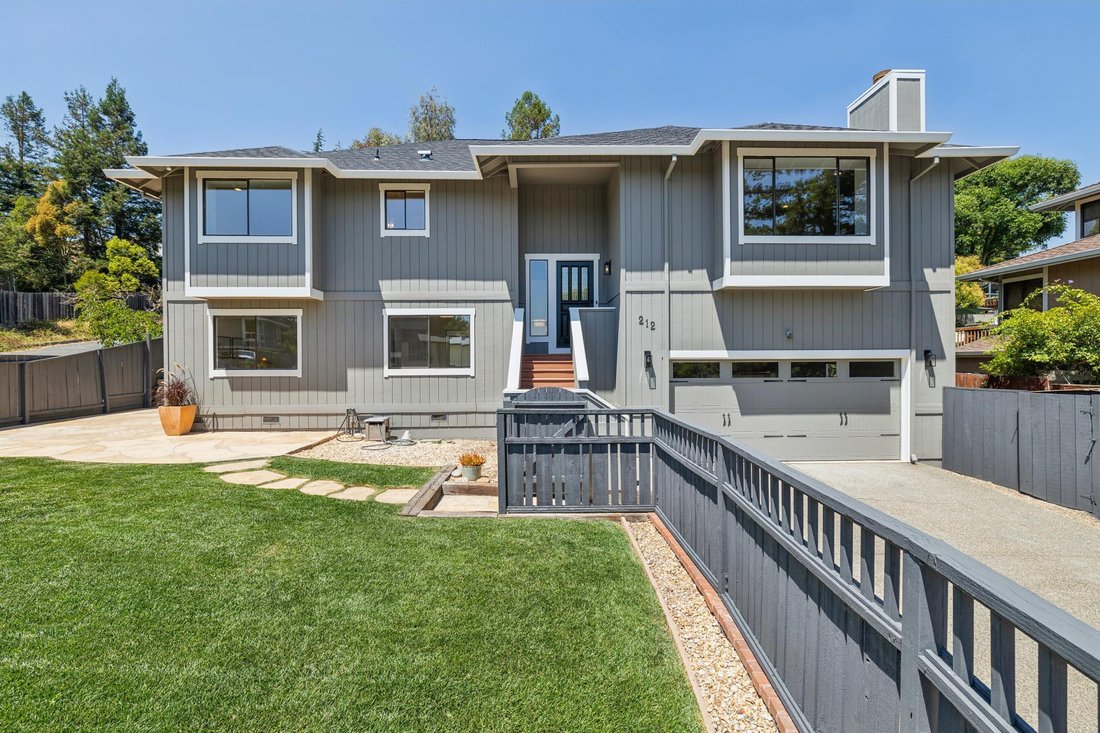 House in Novato, California, United States 3 - 18607821