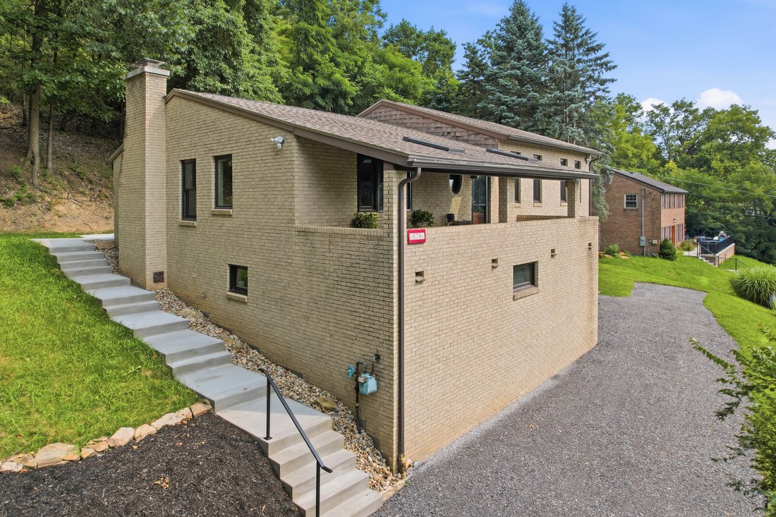 House in Pittsburgh, Pennsylvania, United States 1 - 18607144