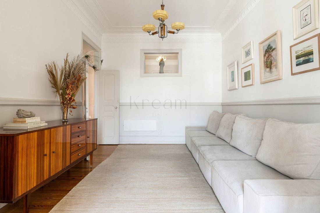 Apartment in Arroios, Lisbon, Portugal 2 - 18608376