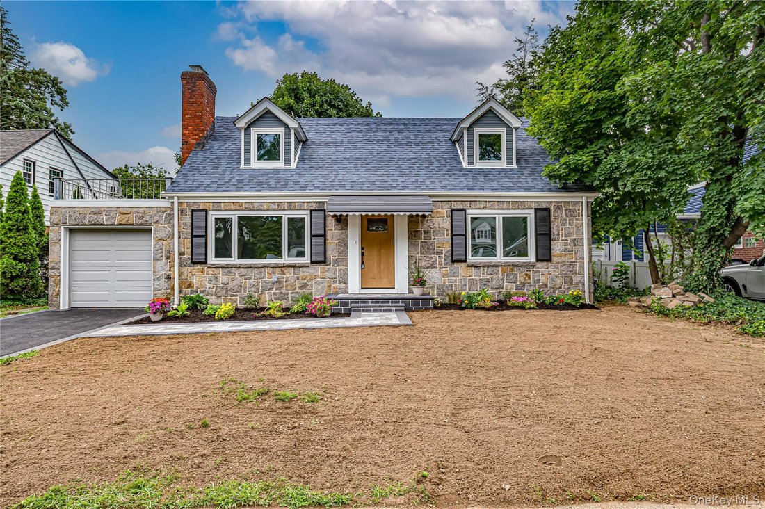 House in New Hyde Park, New York, United States 2 - 18607655