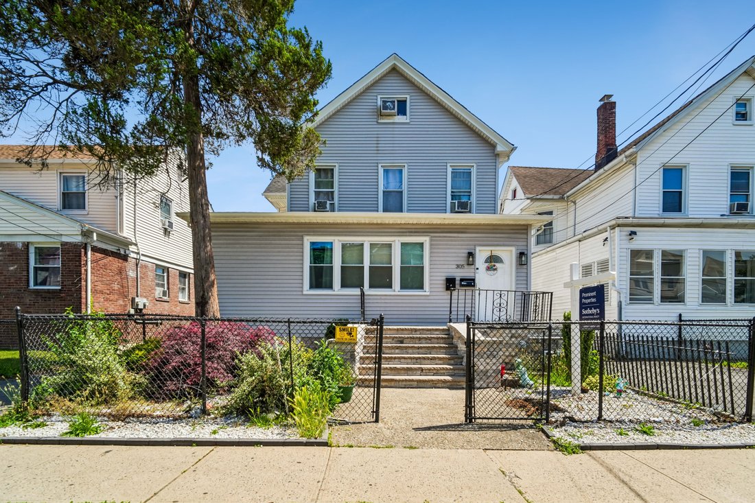 House in Passaic, New Jersey, United States 1 - 18210750