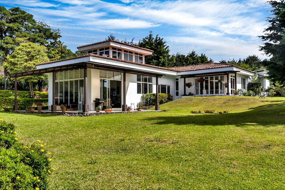 House in San Rafael, Heredia Province, Costa Rica 1 - 15141008