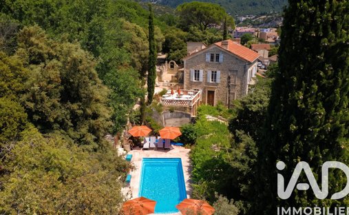 House in Centre, Nyons, France 1