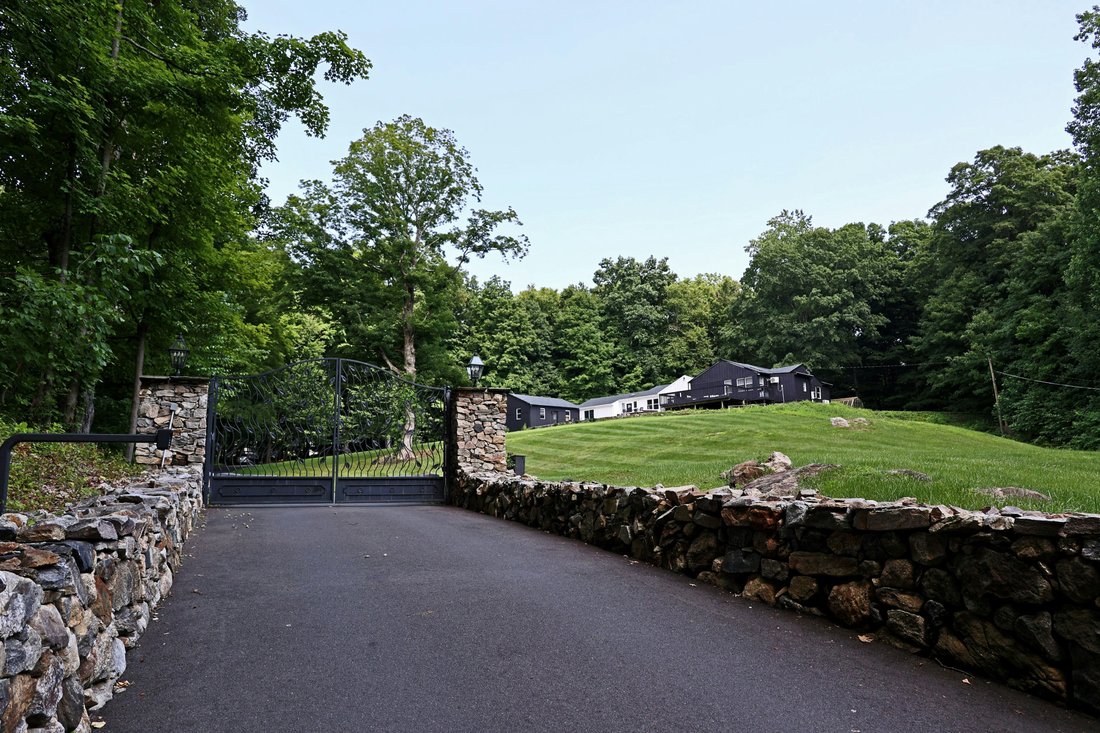 House in Ridgefield, Connecticut, United States 2 - 18607148