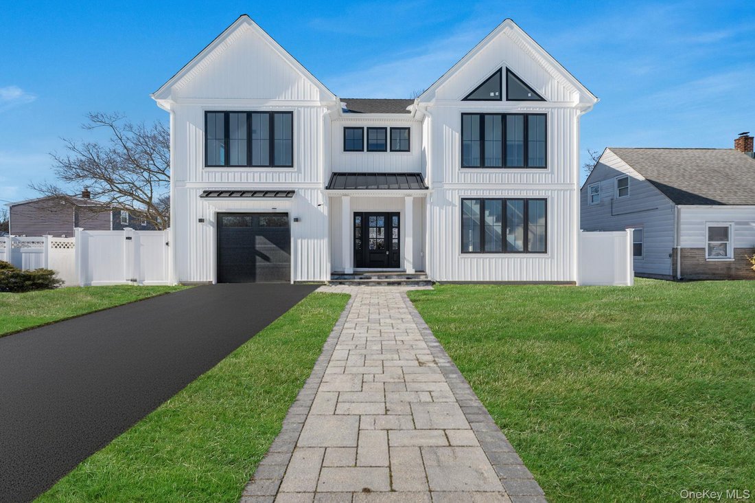 House in Levittown, New York, United States 3 - 18607587