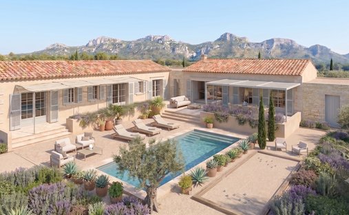 House in Saint-Rémy-de-Provence, Provence-Alpes-Côte d'Azur, France 1