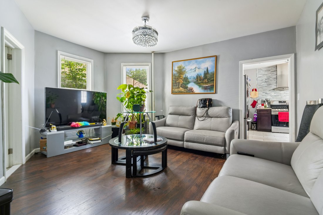 House in Passaic, New Jersey, United States 4 - 18210750