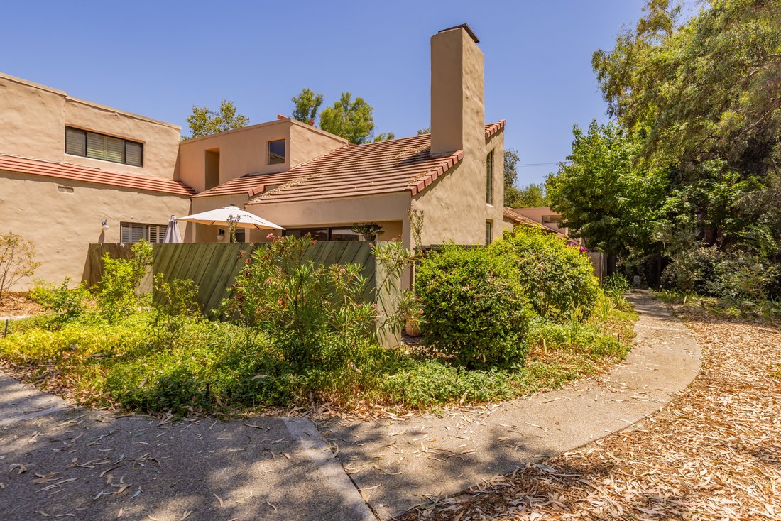 Condo in Ojai, California, United States 1 - 18607695