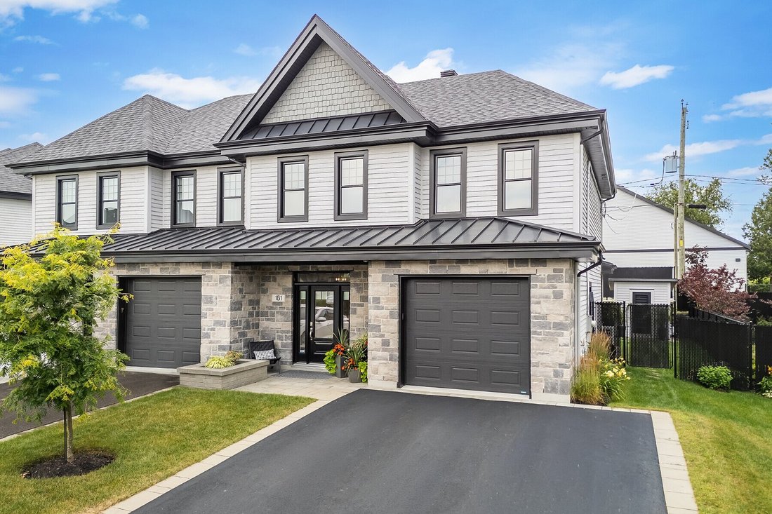 Maison à Bromont, Québec, Canada 1 - 18608086