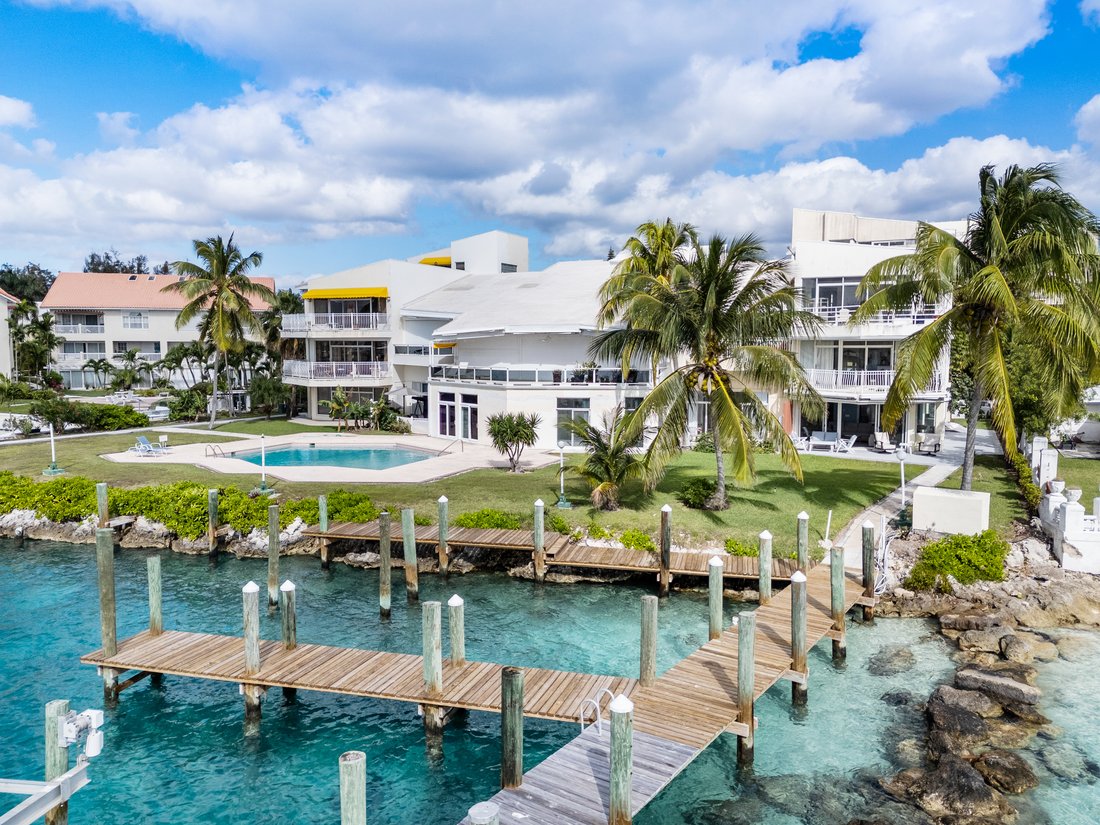 Condo in Nassau, New Providence, The Bahamas 1 - 18608064